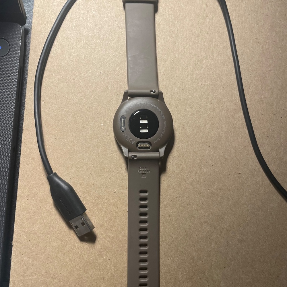 Garmin vivomove Sport Hybrid Smartwatch Cocoa - Picture 2 of 5